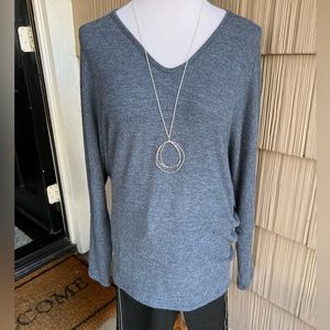 NWT Enti super soft, lightweight denim blue colored fleece vneck